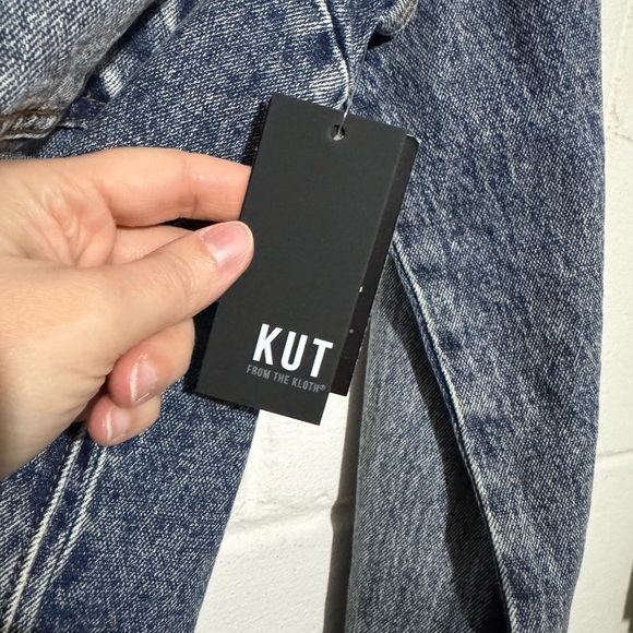 Kut From The Kloth NWT Denim Jean Joni Shirt Jacket Coat Medium Distressed Worn‎ - Picture 3 of 6